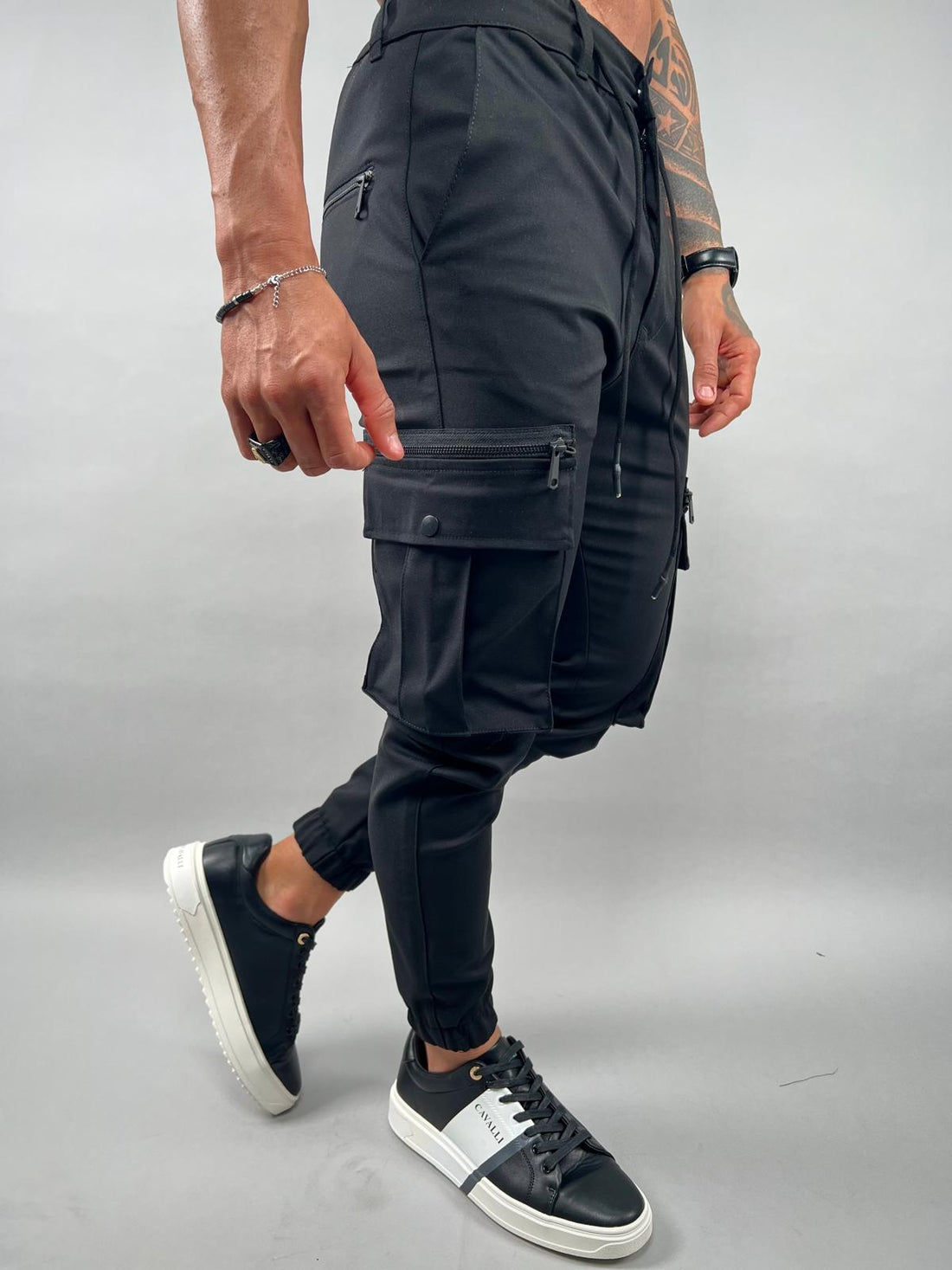 SWAG69 elegant fabric cargo pants, zipper pocket detail