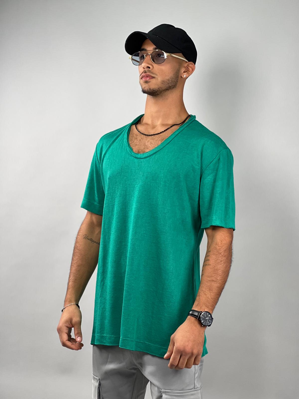 Linen shirt for men with an open neck  in an innovative design-Mielo Collection