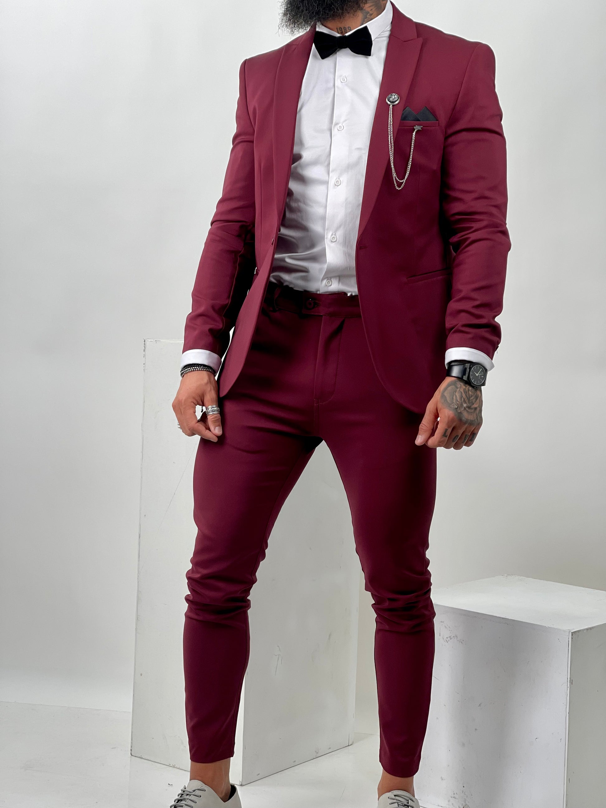 SWAG69 Groom Fit Luxe suit, stretch fabric close-up