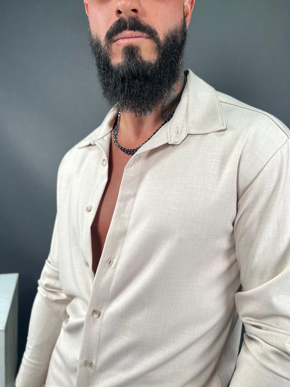 Max Mara long-sleeved button-up, made of elegant linen fabric.