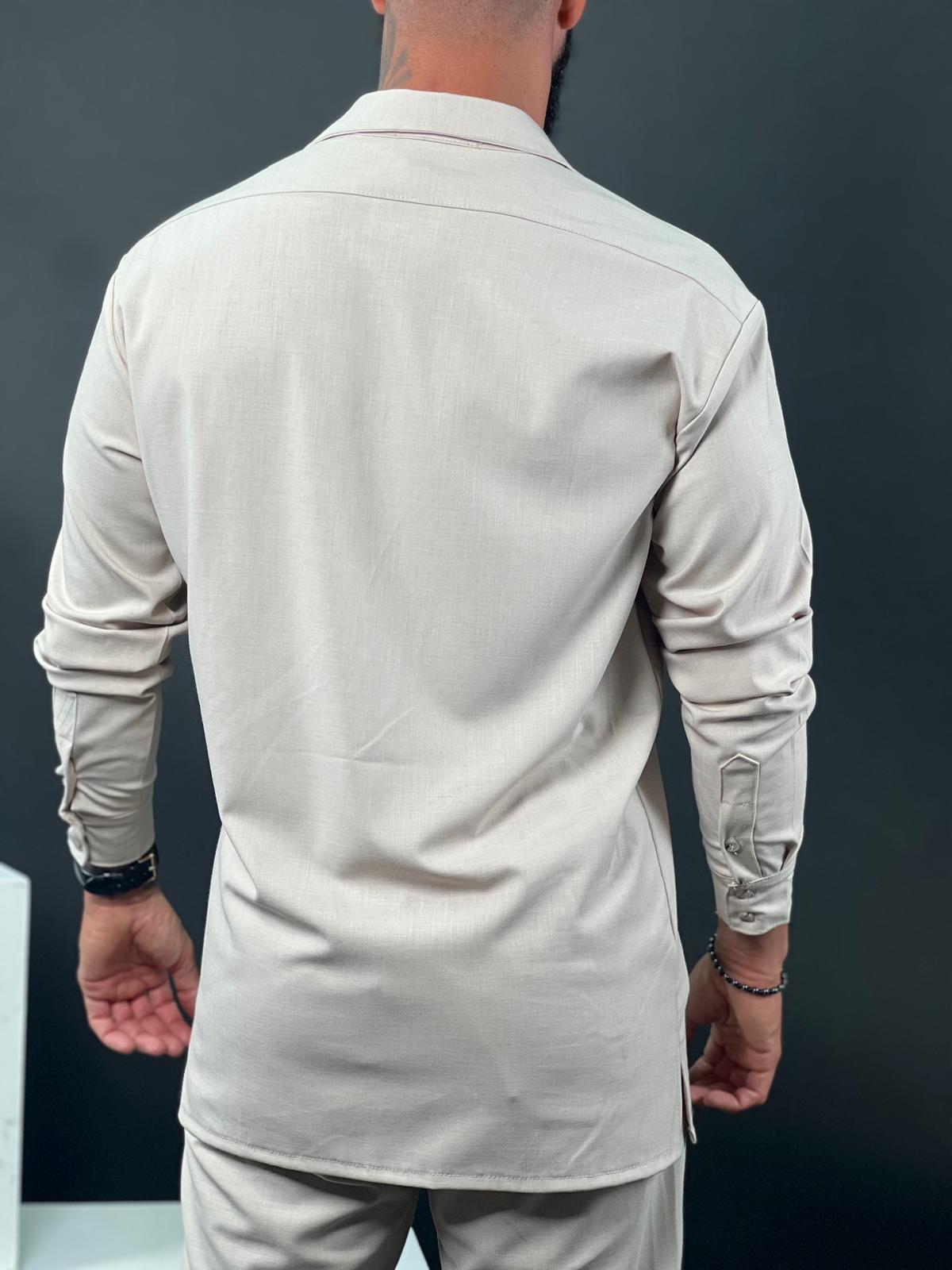 Max Mara long-sleeved button-up, made of elegant linen fabric.