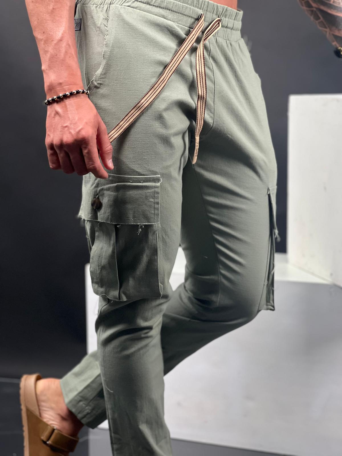 Linen Lycra cargo pants with a straight leg and a stylish drawstring.