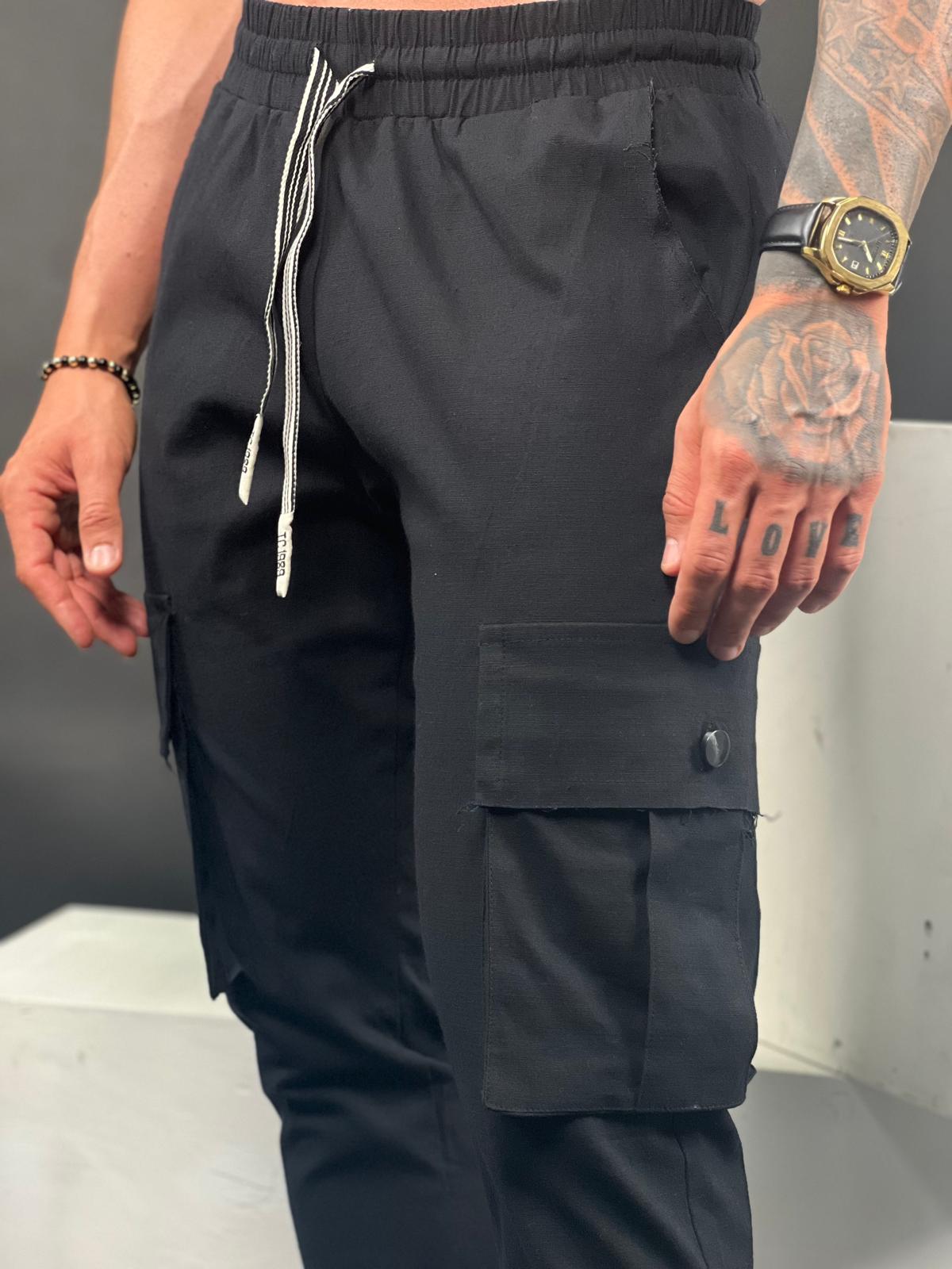 Linen Lycra cargo pants with a straight leg and a stylish drawstring.