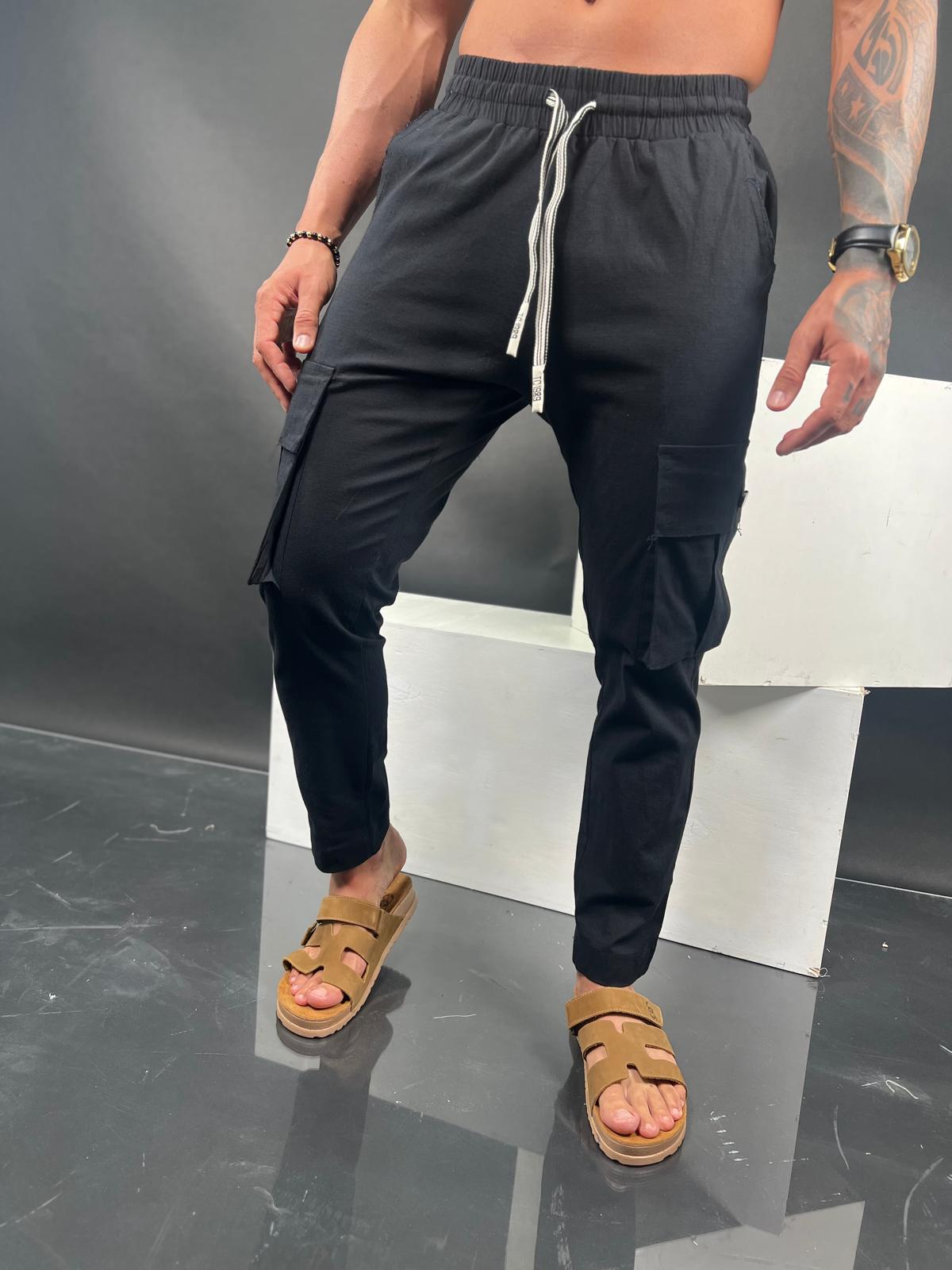 Linen Lycra cargo pants with a straight leg and a stylish drawstring.