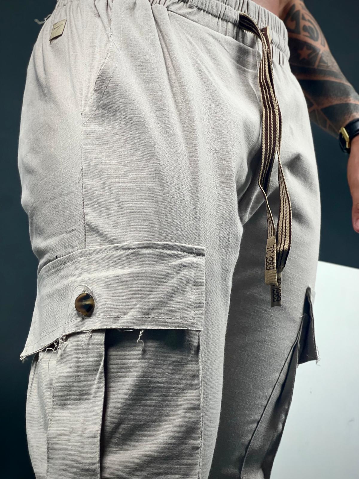 Linen Lycra cargo pants with a straight leg and a stylish drawstring.