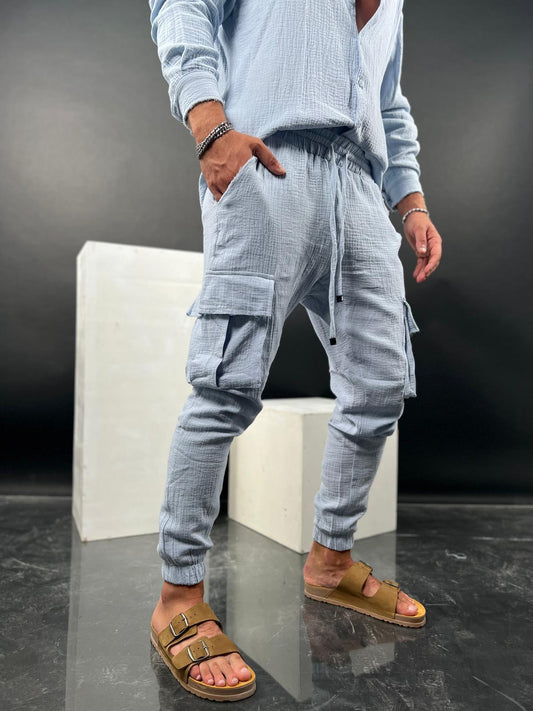 Long linen cargo pants with an elastic waistband, Soliton collection.