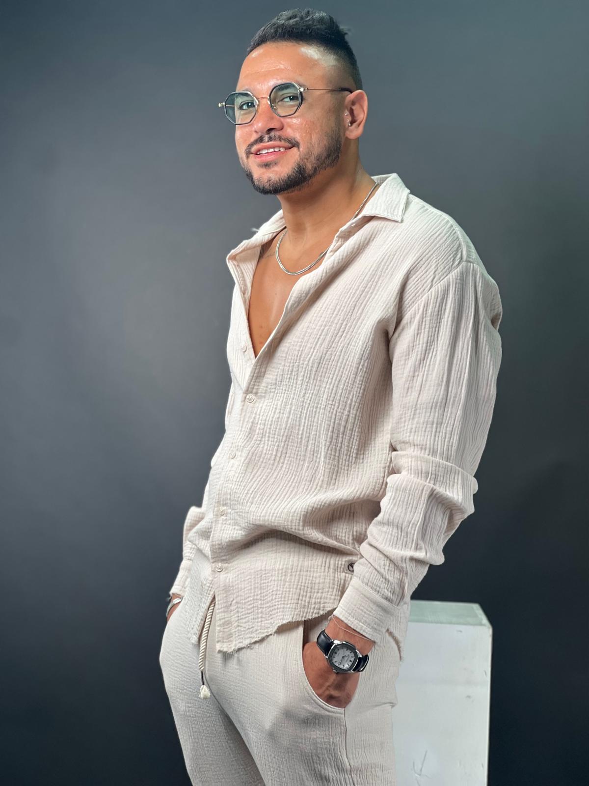 Soft linen button-up shirt with long sleeves, Soliton collection