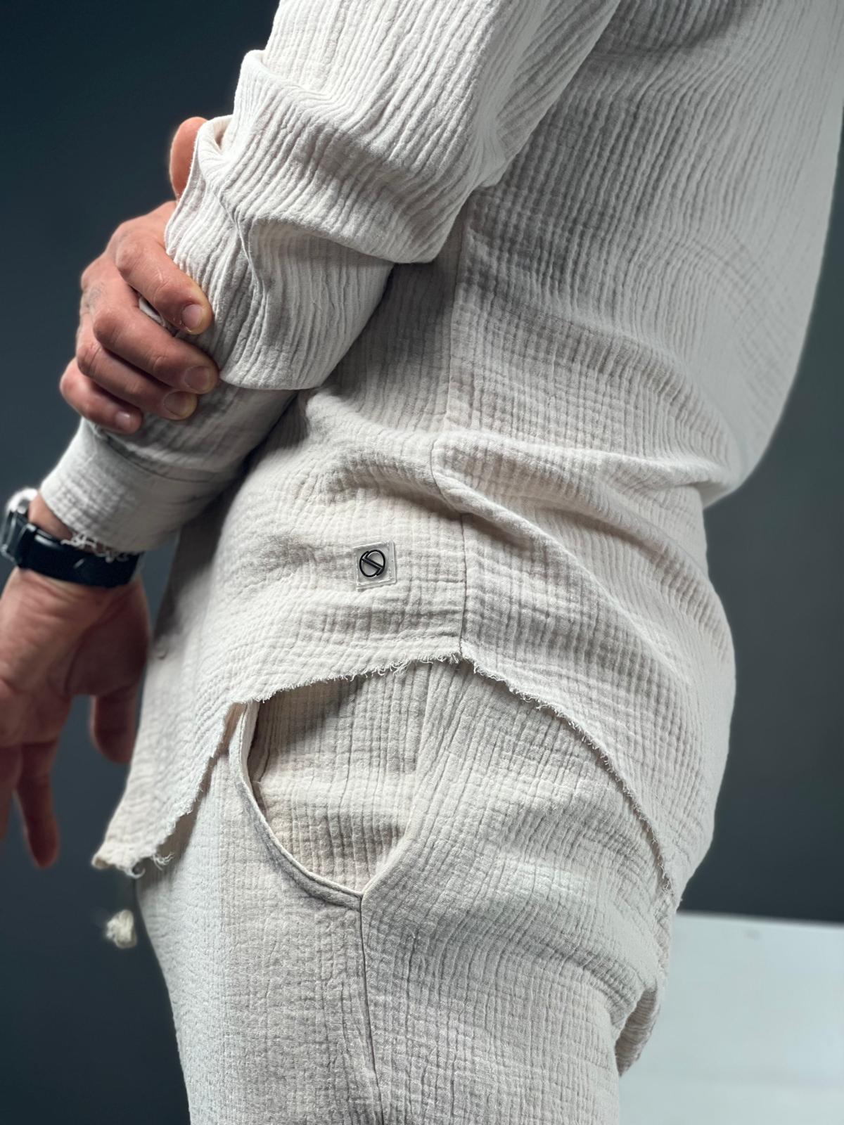 Soft linen button-up shirt with long sleeves, Soliton collection