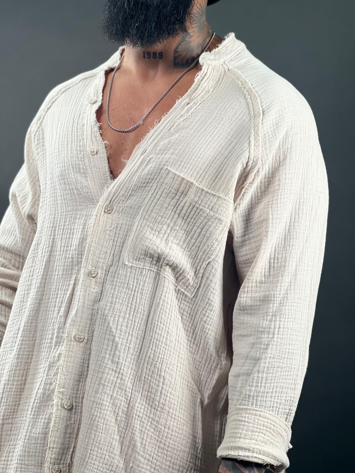 Button-up Shirt with Mandarin Collar in Oversized Style, Made from High-Quality Linen – Part of the Soliton Collection
