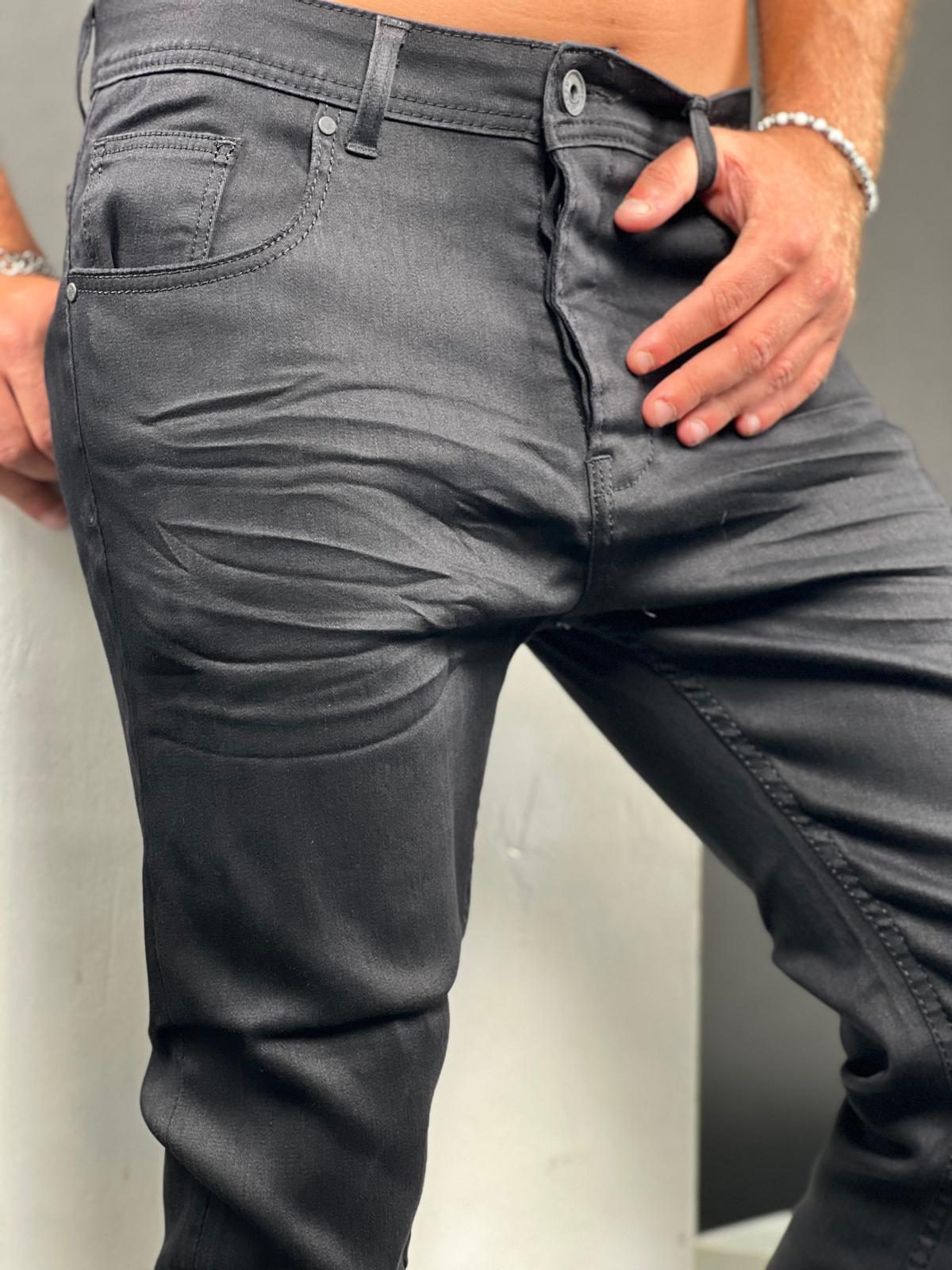 Black Skinny Jeans with Premium Stretch Fabric ES-02