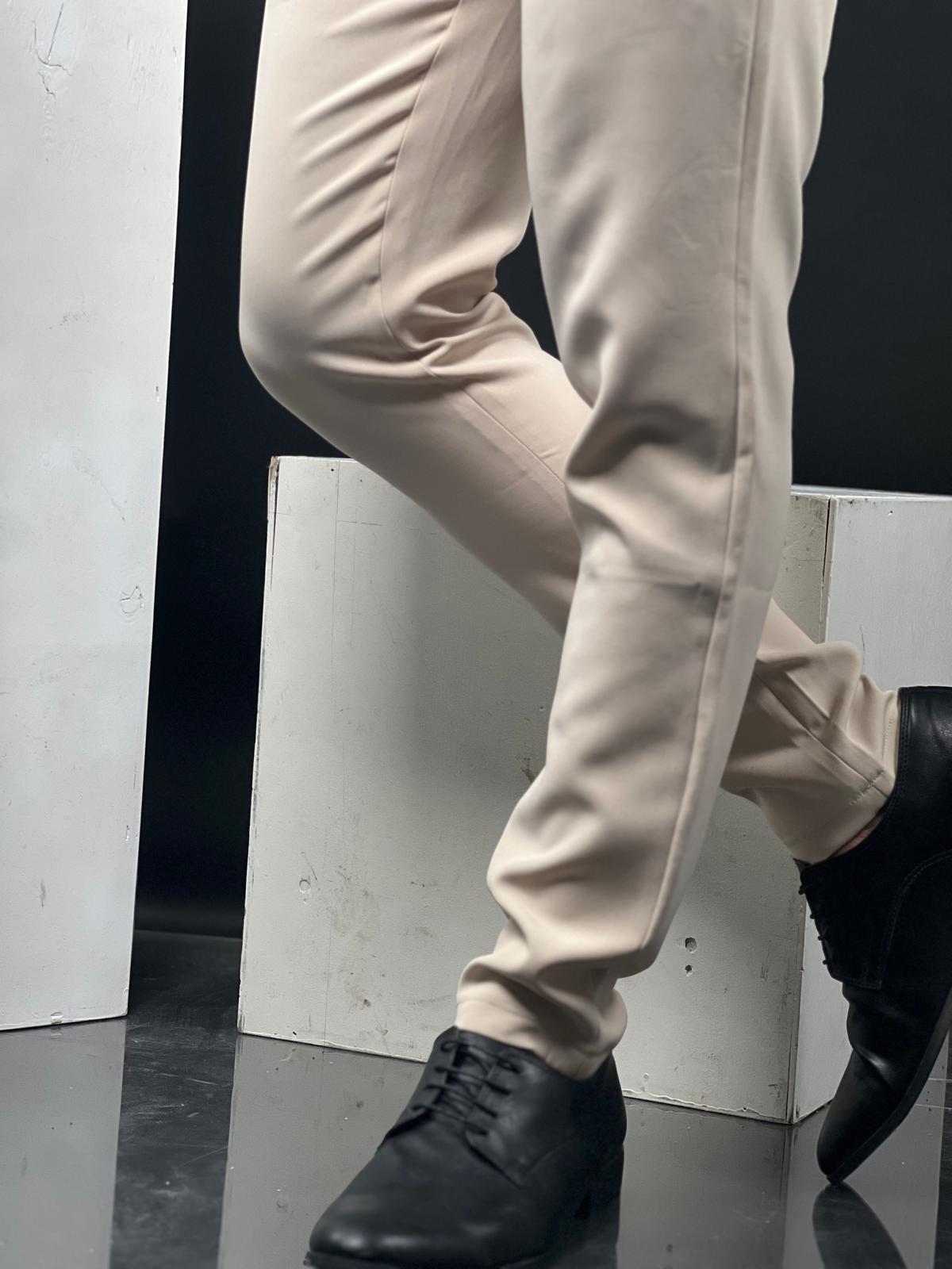 ES-691 Elegant Trousers – Lightweight Comfort with a Modern Edge