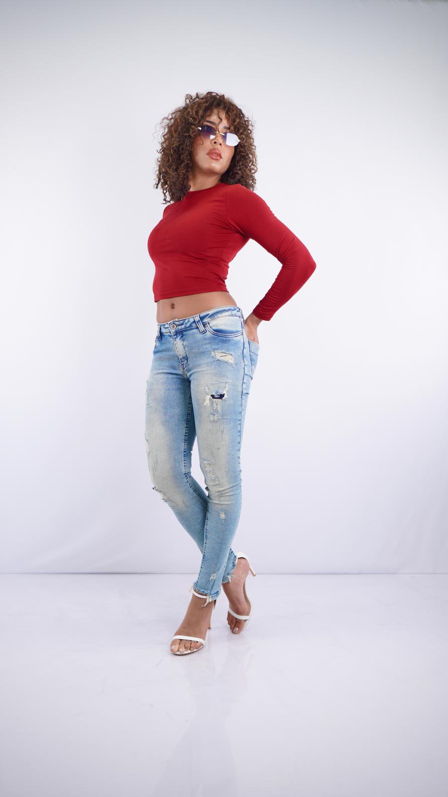 SW-01 – Women’s Low-Rise Distressed Blue Skinny Jeans with Frayed Hem