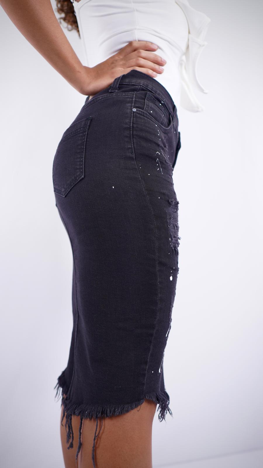 EM-S7 – Women’s High-Waist Black Midi Skirt with Paint Splatter, Rips & Slit