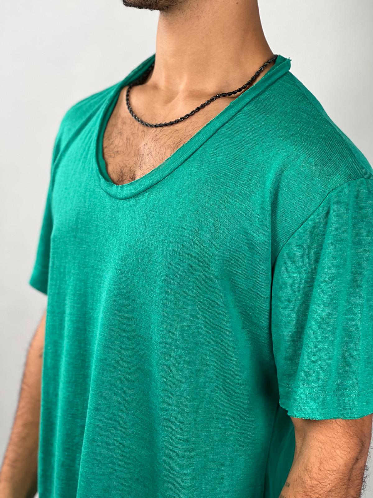 Linen shirt for men with an open neck  in an innovative design-Mielo Collection