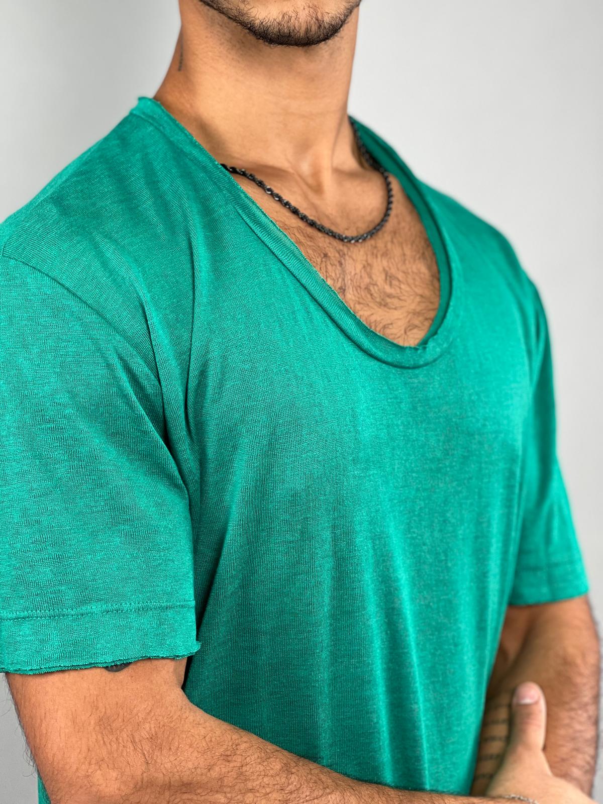 Linen shirt for men with an open neck  in an innovative design-Mielo Collection