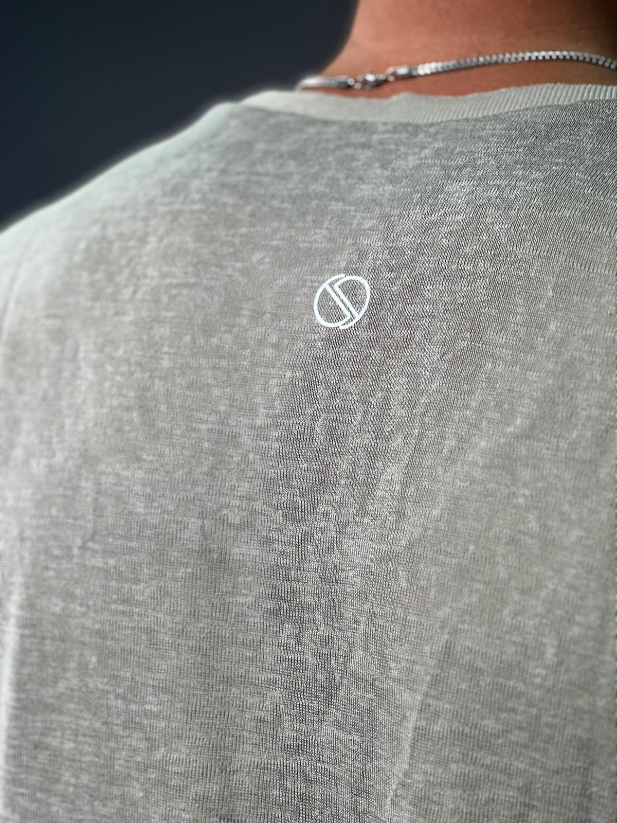 Linen shirt for men with an open neck  in an innovative design-Mielo Collection